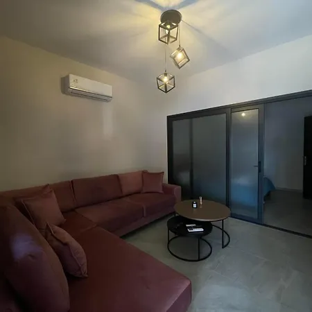 Elia Luxury Lejlighed *